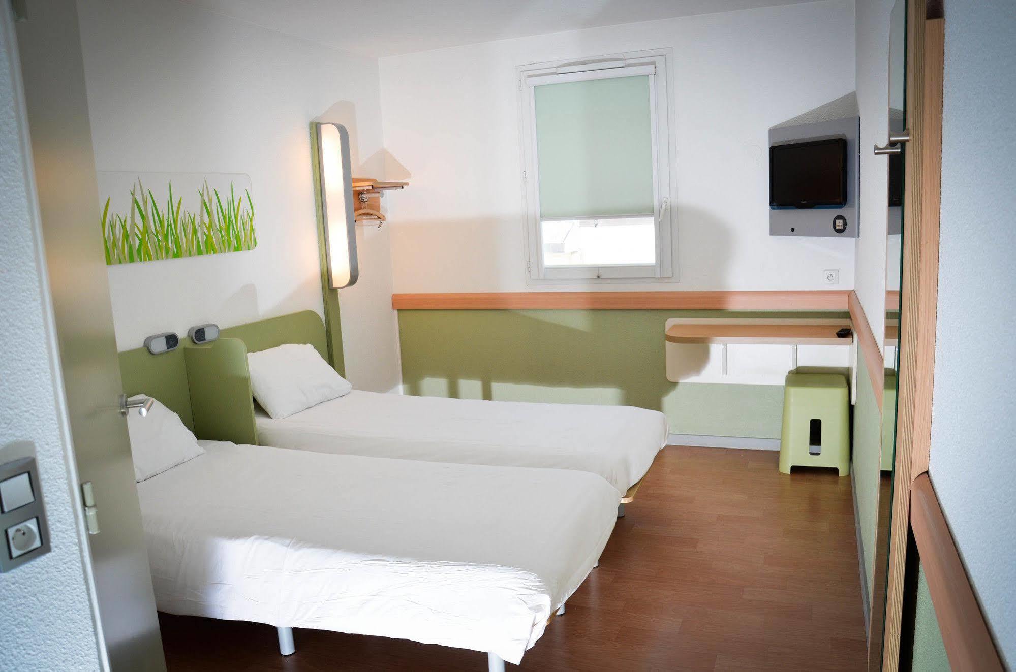 B&B Hotel Aix-En-Provence Meyreuil Sainte-Victoire Экстерьер фото